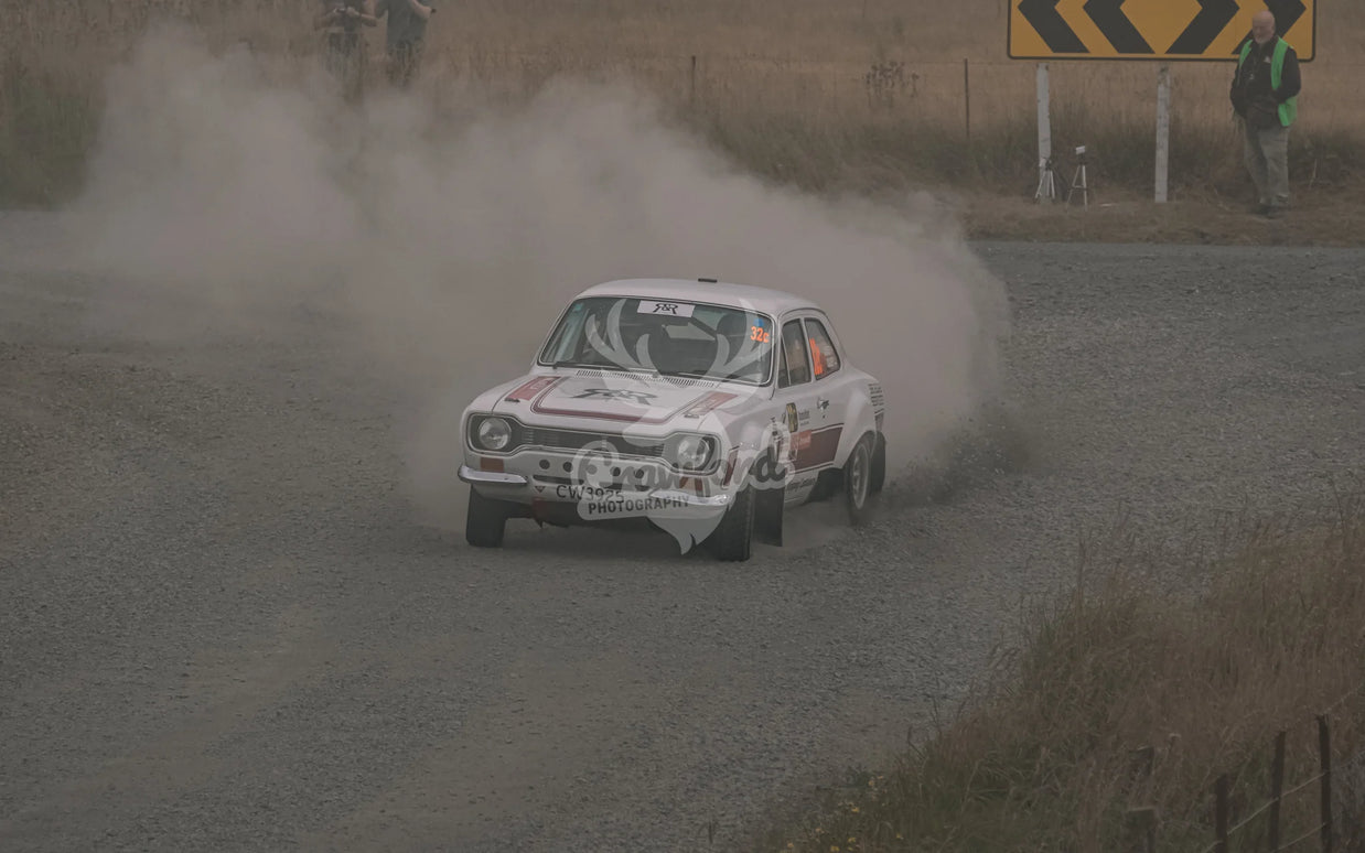 Otago rally ss5 #32c Ford Escort - Automotive