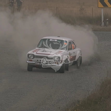 Otago rally ss5 #32c Ford Escort - Automotive